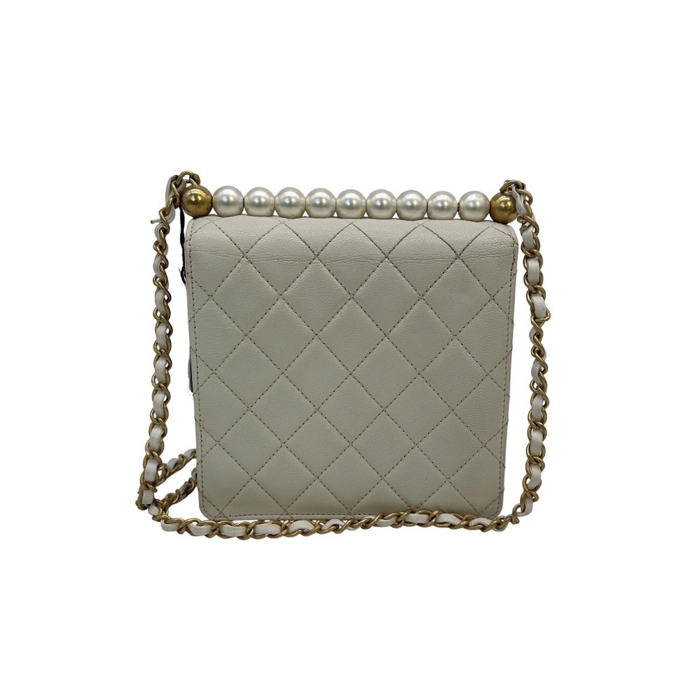 Chanel Chic Pearls Flap Bag with Authentication Card - Picture 2 of 4